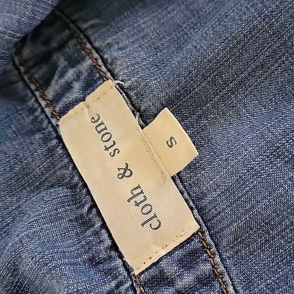 Cloth & Stone Tencel Button Down Collared Top - Picture 4 of 7